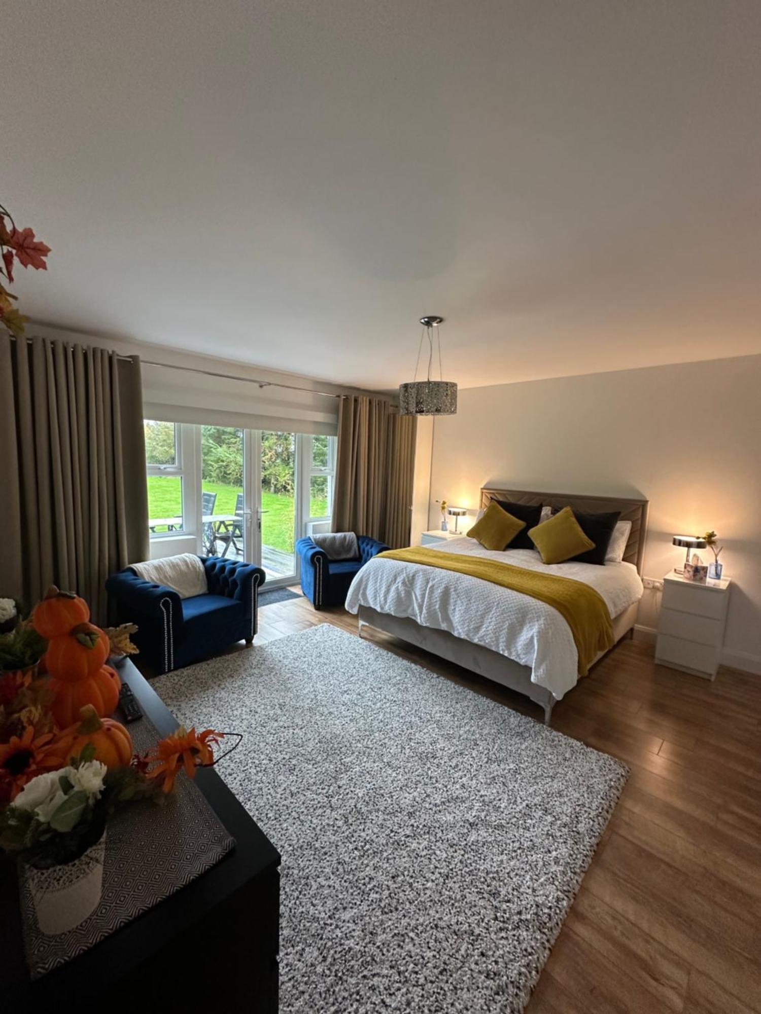 Forest Path Luxury Studio Apartment With Large Bedroom Bathroom And Sauna Sleeps Up To 4 Ballynahinch Kültér fotó